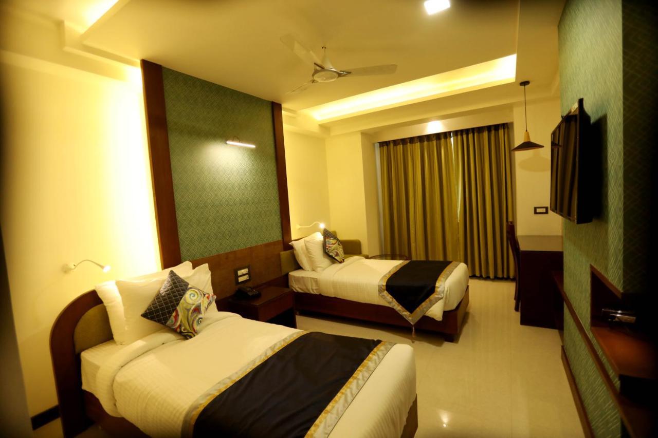 The Pinnacle Inn Sarnath Varanasi Luaran gambar